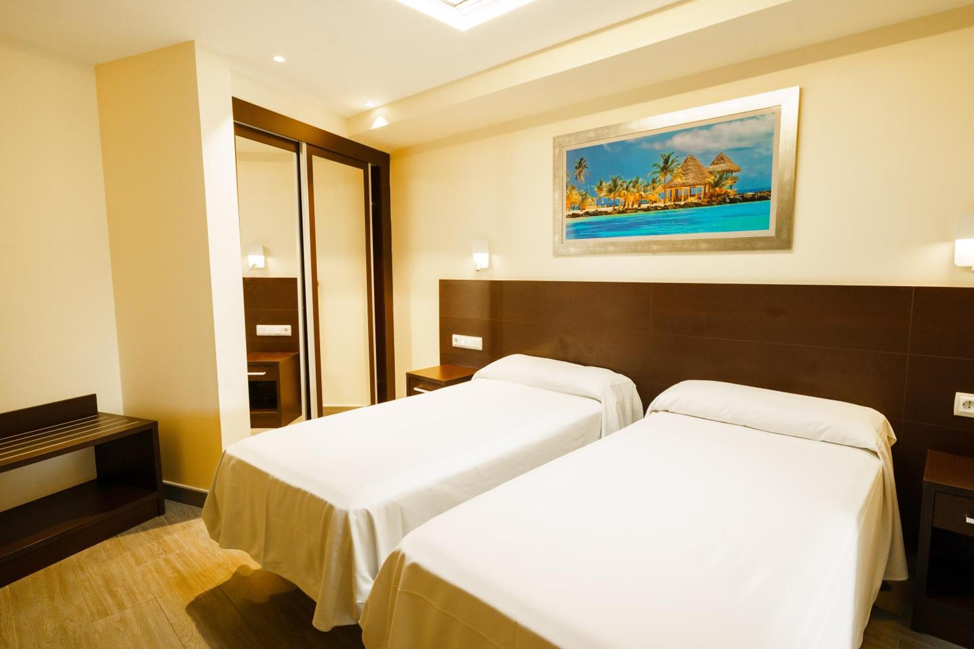 בנידורם Hotel Marina Resort מראה חיצוני תמונה