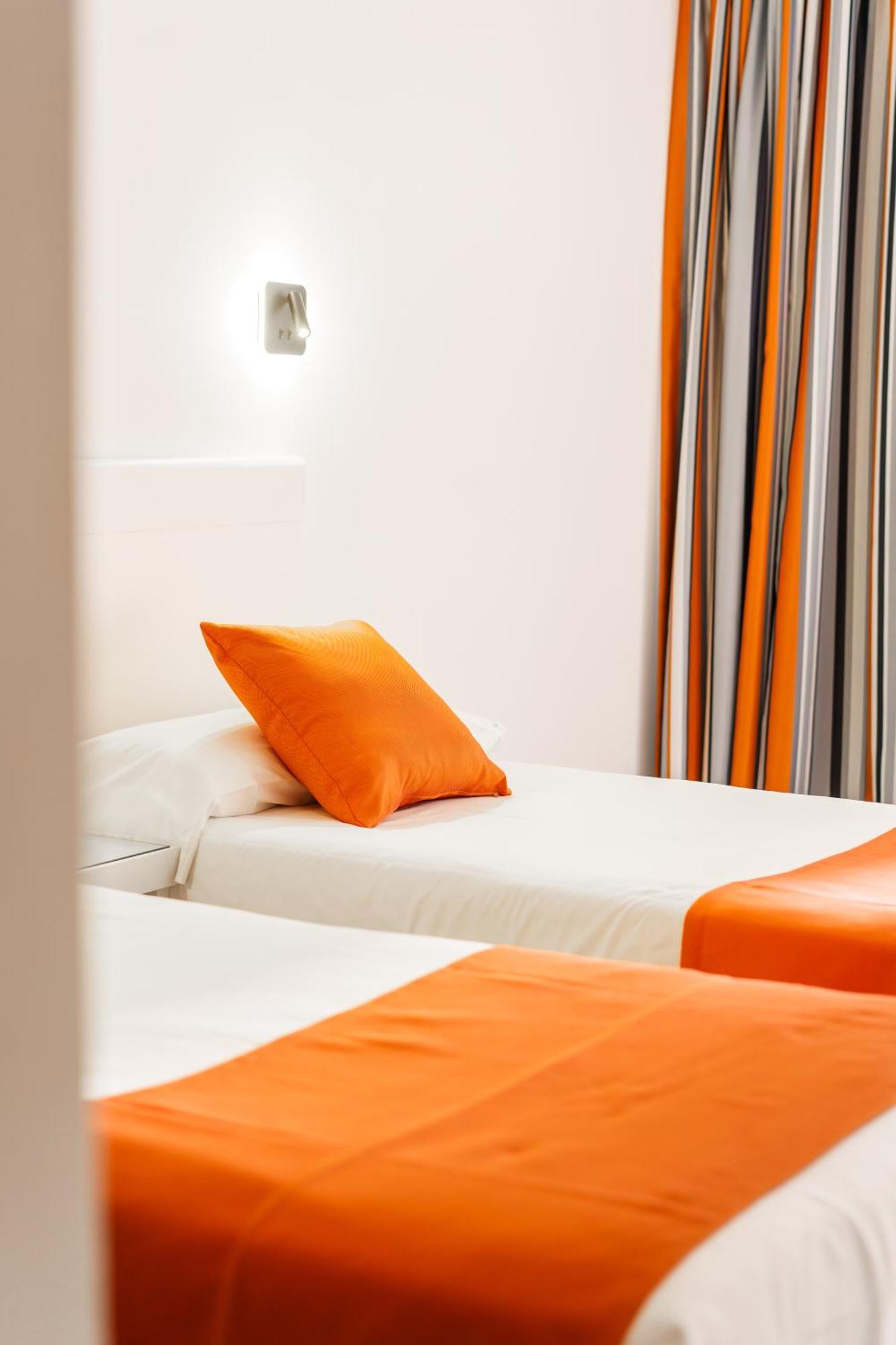 Marina Resort Benidorm - The Original Benidorm Vibe מראה חיצוני תמונה