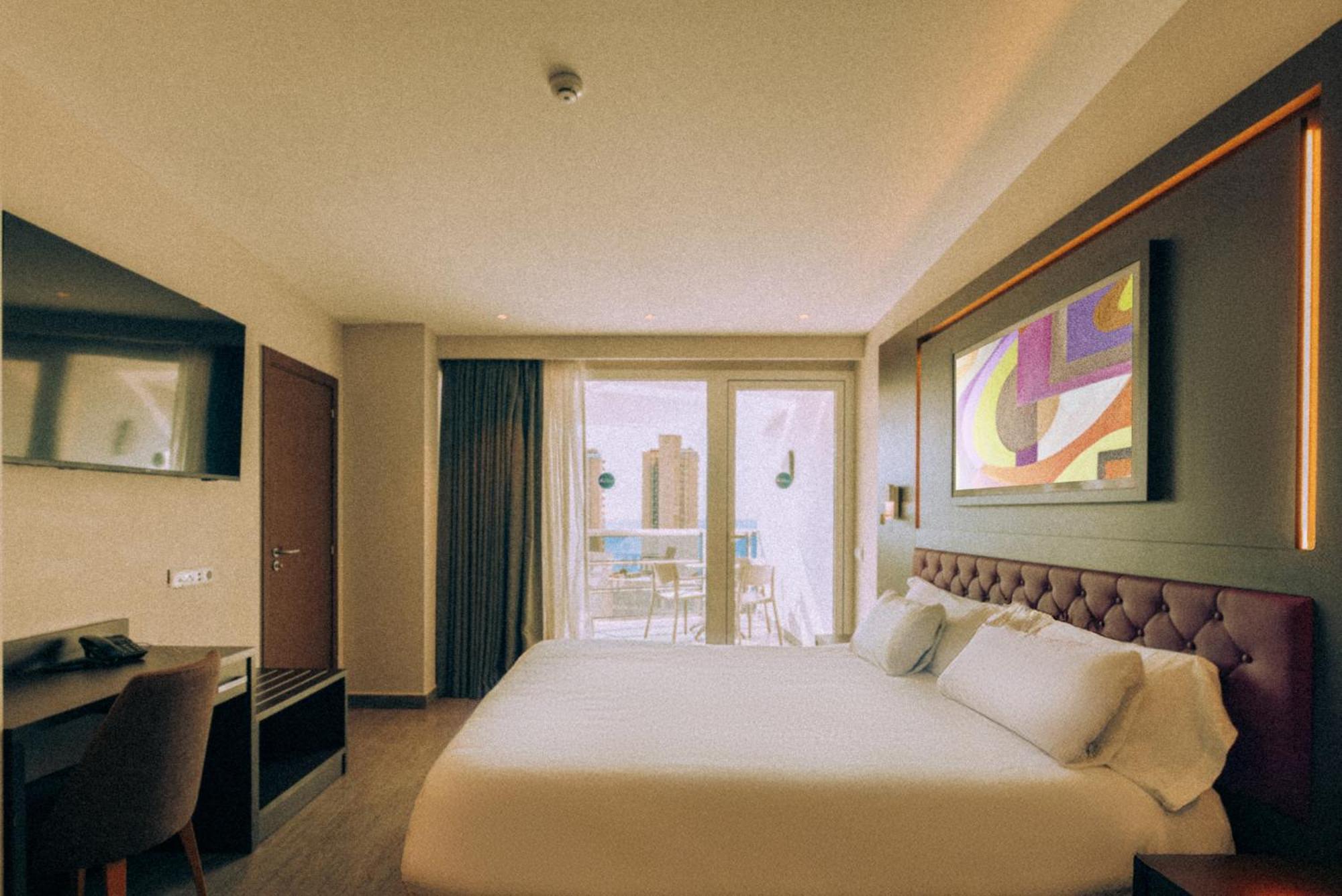 Marina Resort Benidorm - The Original Benidorm Vibe מראה חיצוני תמונה